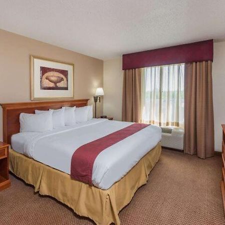Seasons Inn & Suites Highland Exterior foto
