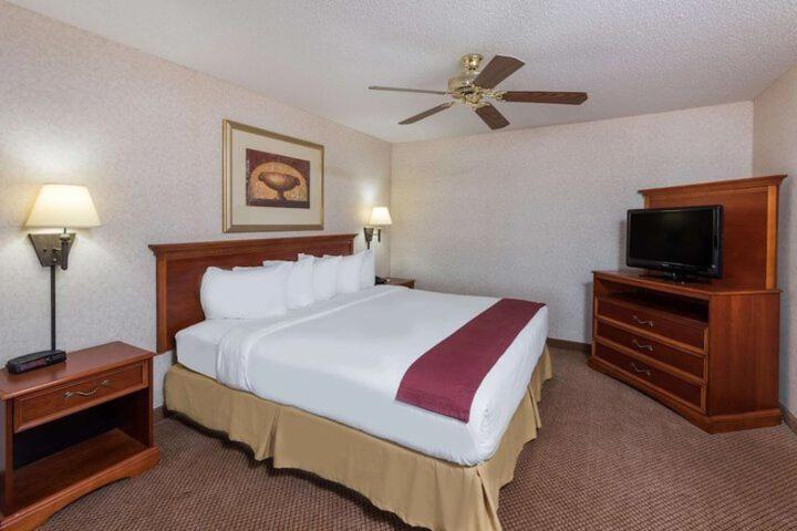 Seasons Inn & Suites Highland Exterior foto