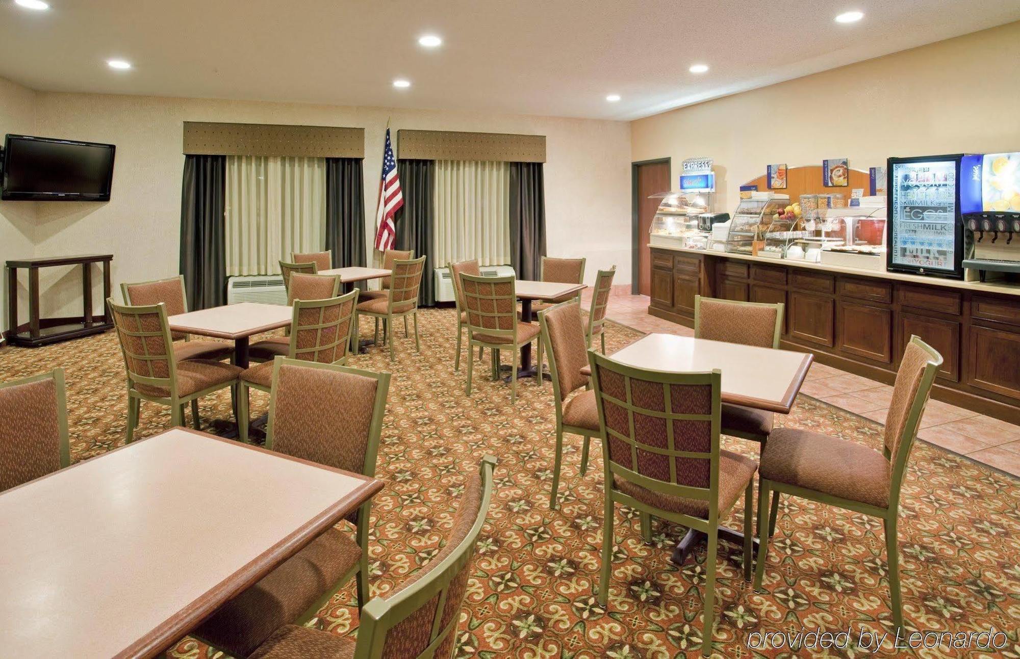 Seasons Inn & Suites Highland Restaurante foto